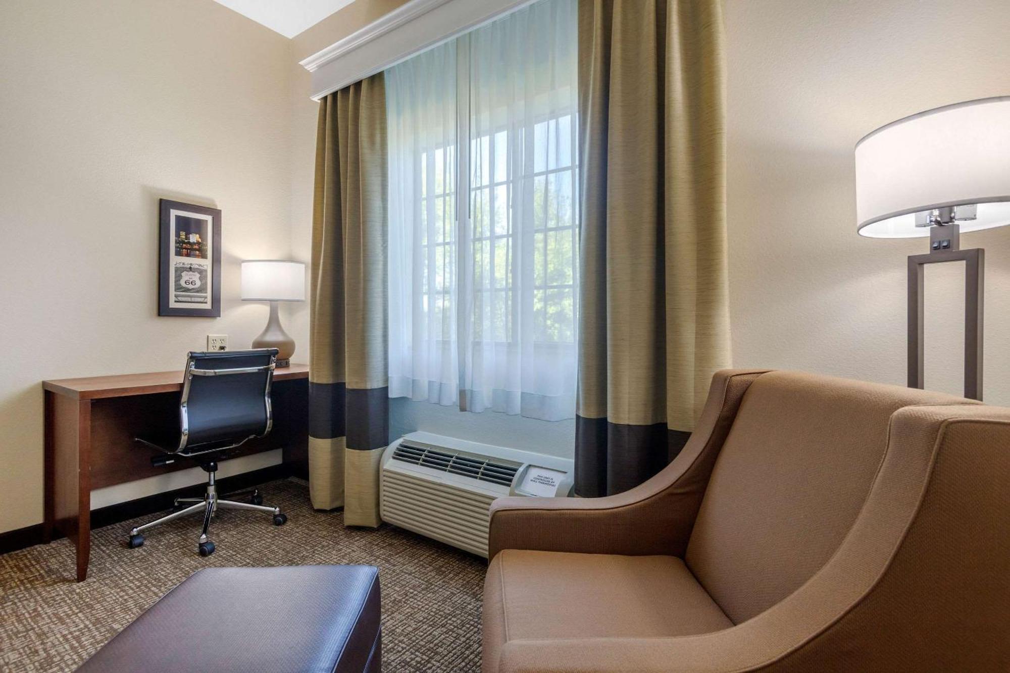 Comfort Inn & Suites Glenpool Dış mekan fotoğraf